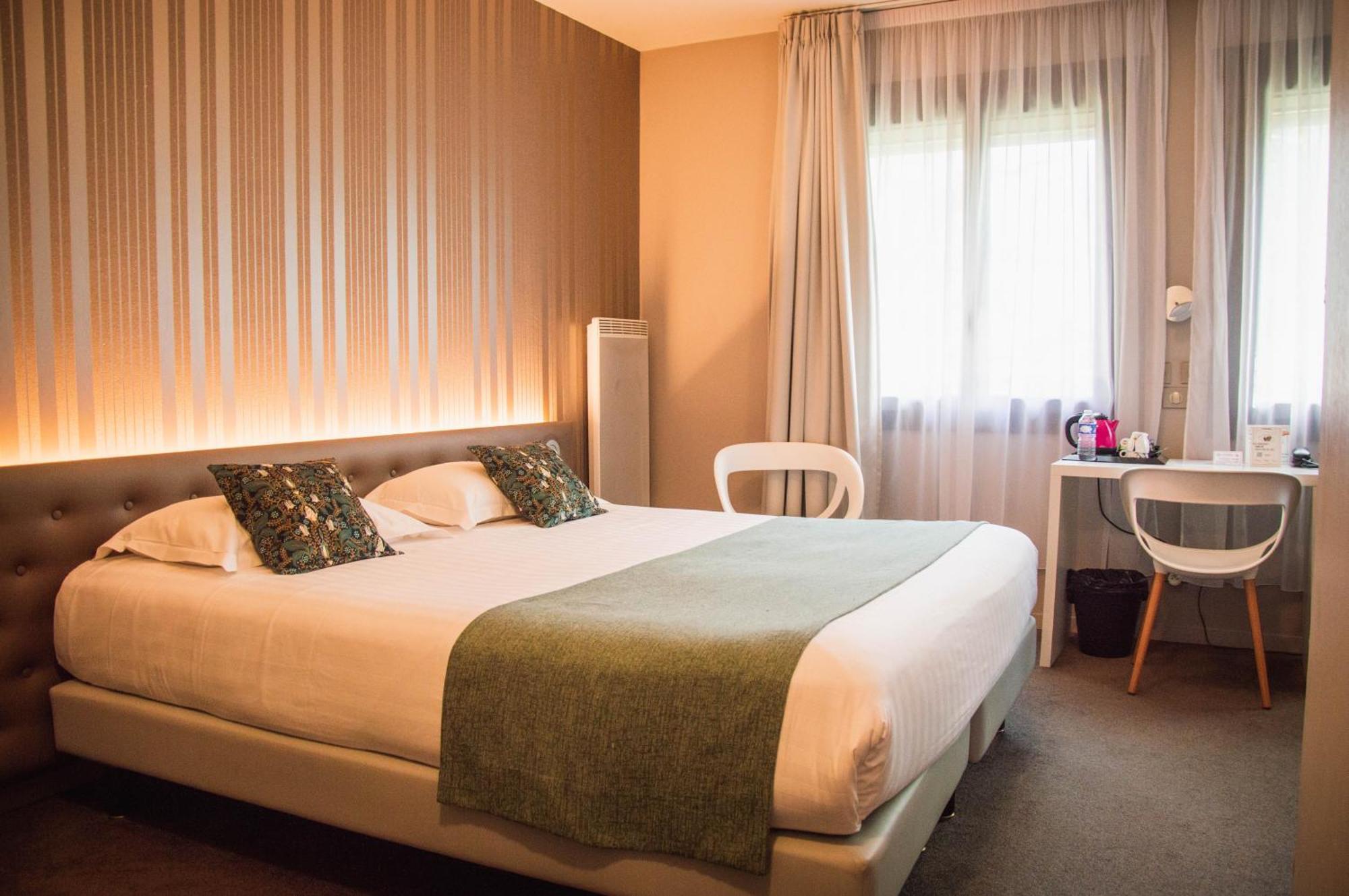 The Originals City, Hotel Les Caps, Saint-Brieuc Est لومبال المظهر الخارجي الصورة